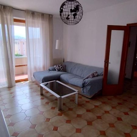 Апартаменты La Casa Dei Viaggiatori - Viareggio - Posto Auto Gratuito Экстерьер фото